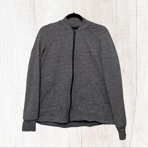 Lululemon‎ Heathered Snow Slub Coal Pleat to Street Bomber SZ 4 - Picture 1 of 6